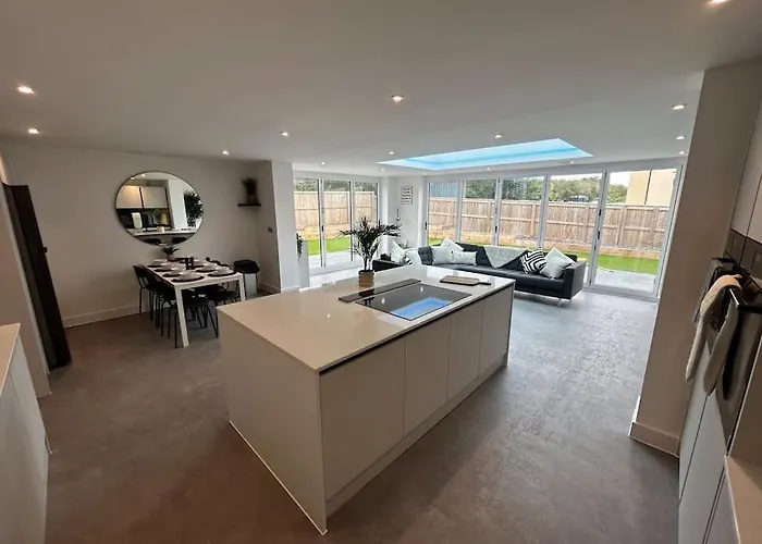 Luxury 4 Bedroom House